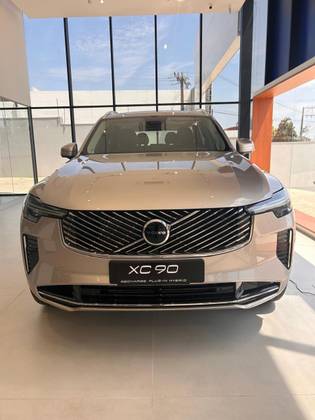 VOLVO XC90 2.0 T8 PHEV PLUS AWD GEARTRONIC VOLVO XC90 2.0 T8 PHEV PLUS AWD GEARTRONIC